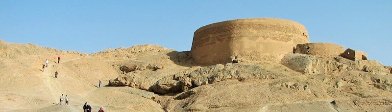 Yazd Zoroastrian kripta, grobnica s posebnim ritualima